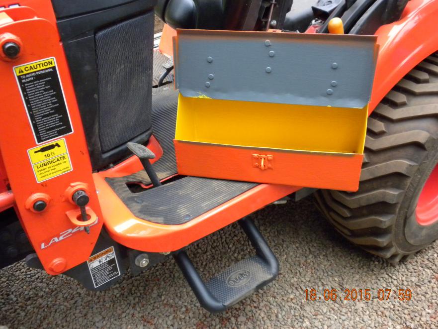 Bx25d Side Step Orangetractortalks Everything Kubota