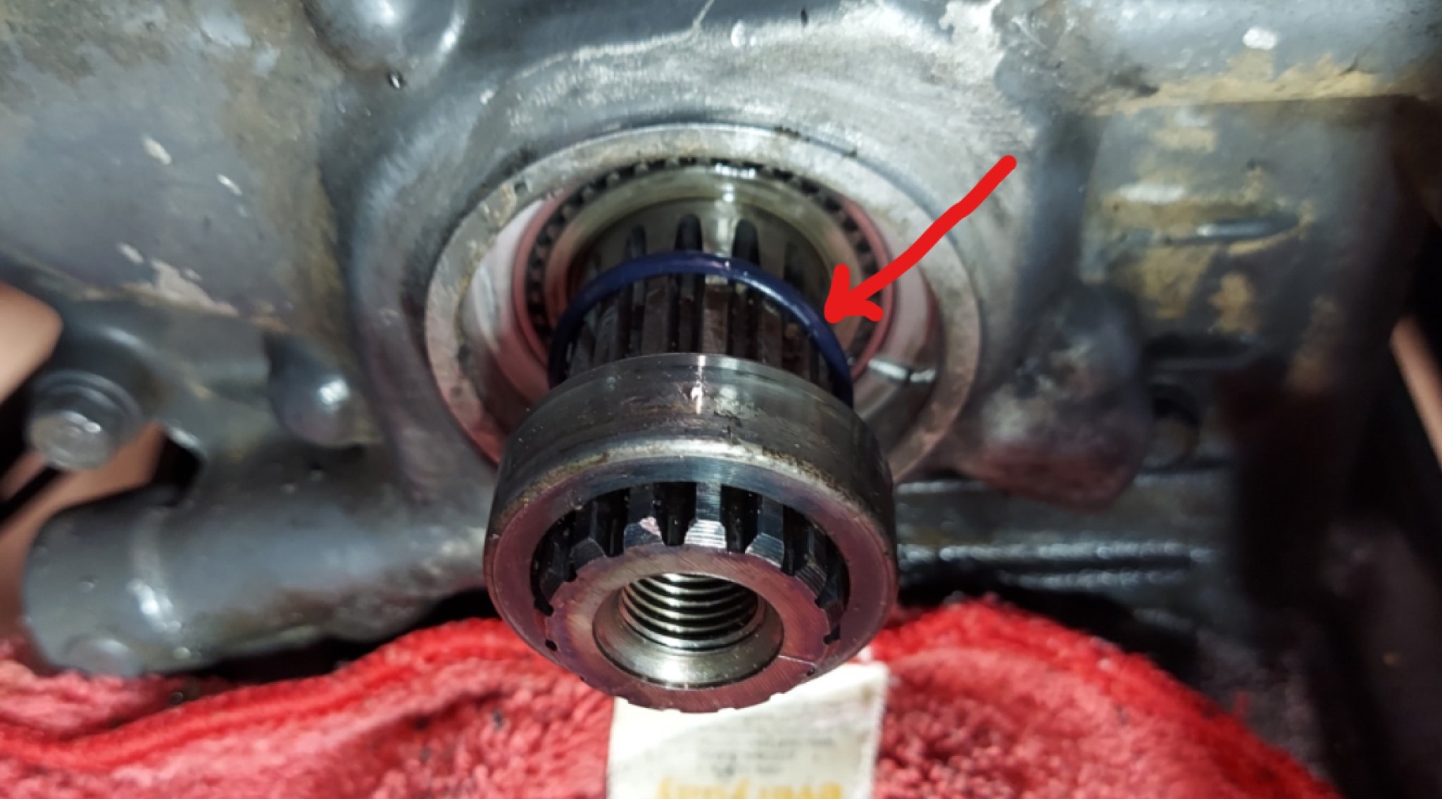 3 Oring behind the seal bushing.jpg