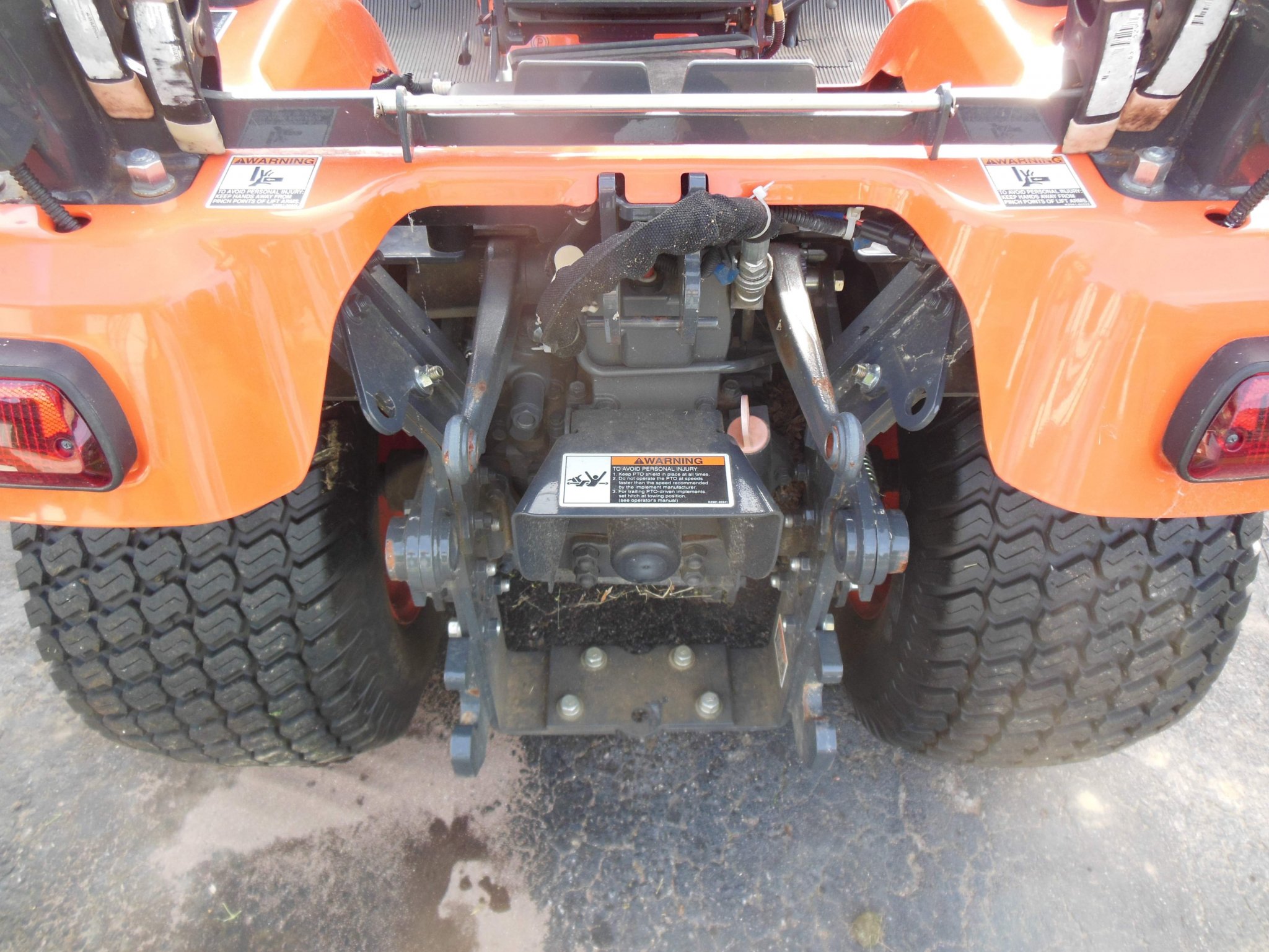 Checking Hydraulic fluid on BX23 OrangeTractorTalks Everything Kubota