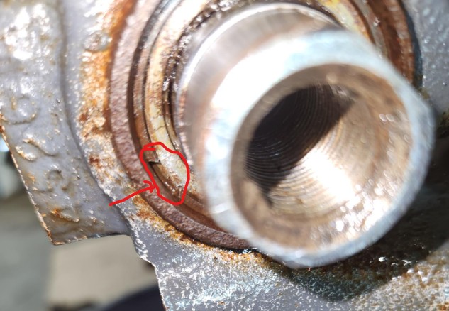 cylinder snap ring.jpg
