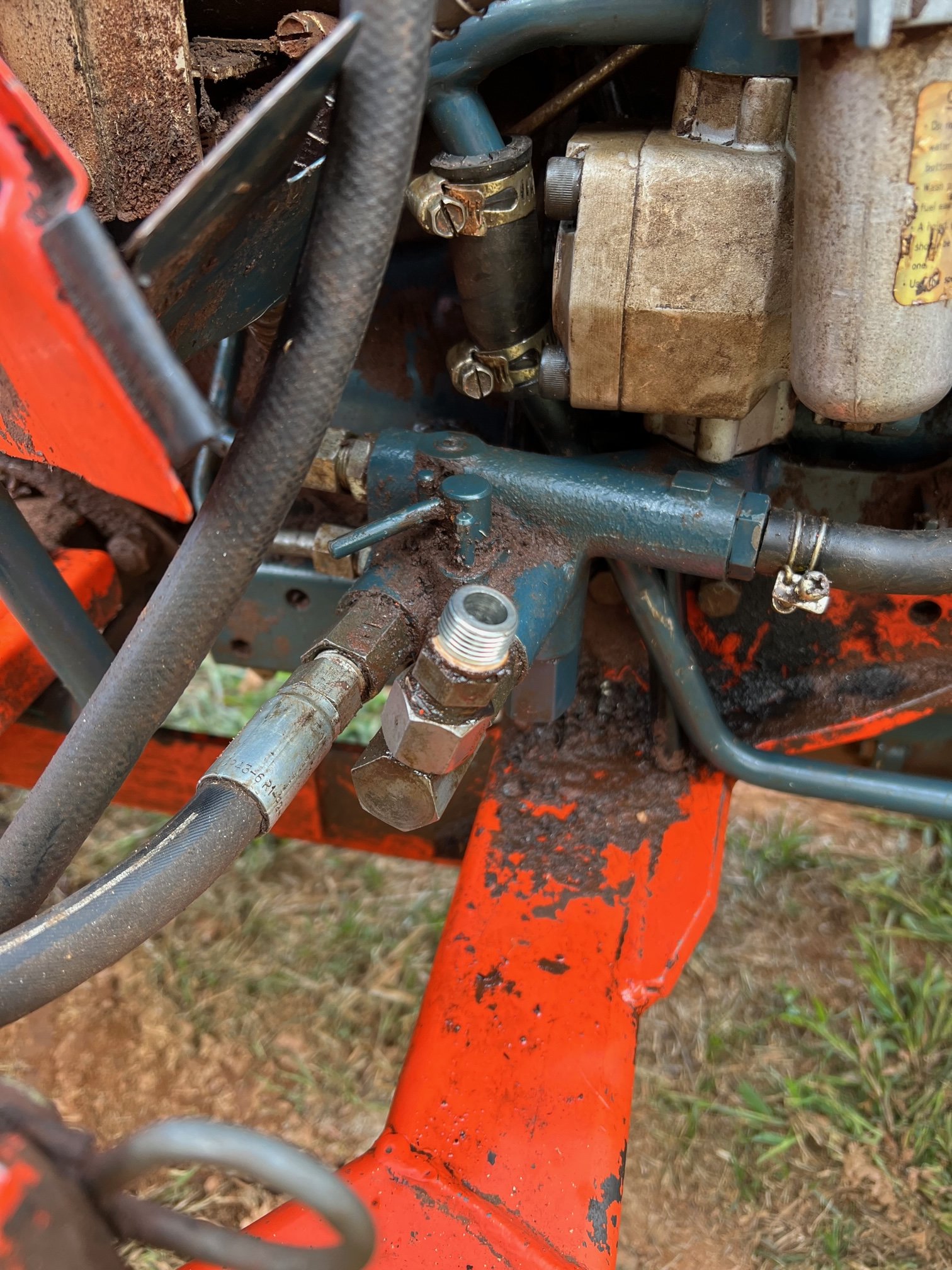 Tree stump ripped banjo fitting out of hydraulic pump, now no flow ...