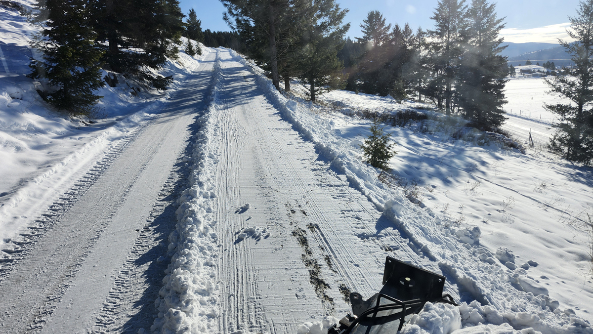 m6060_buhler_lower_driveway_5.jpg